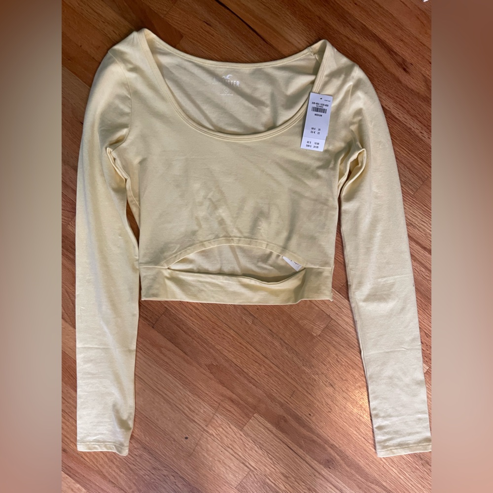 Hollister Long sleeve crop top
